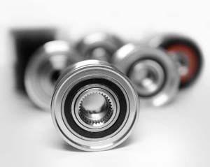 The function of JS-OAP® overrunning alternator pulley