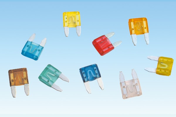 Auto Plug-in Fuse  Mini Auto Plug-in Fuses (APF-190)